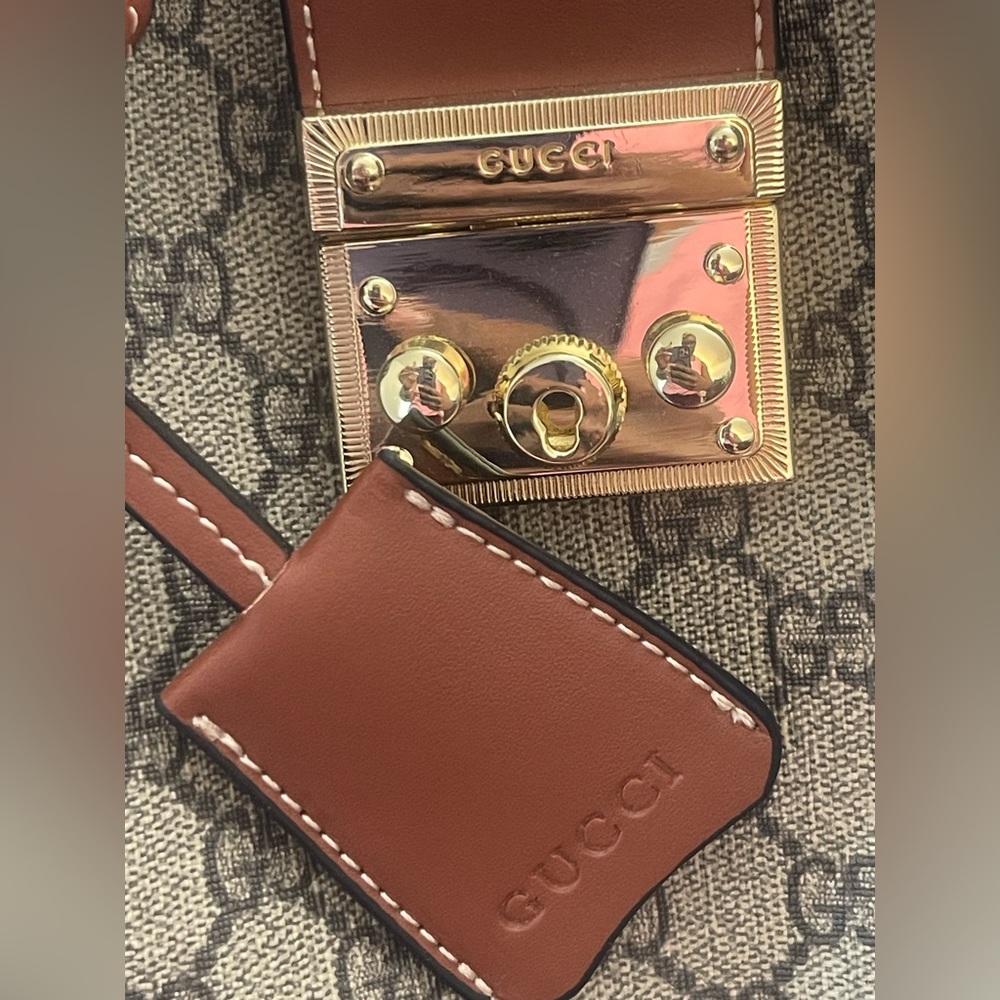 High Quality Padlock Shoulder Bag - Picture 3 of 9